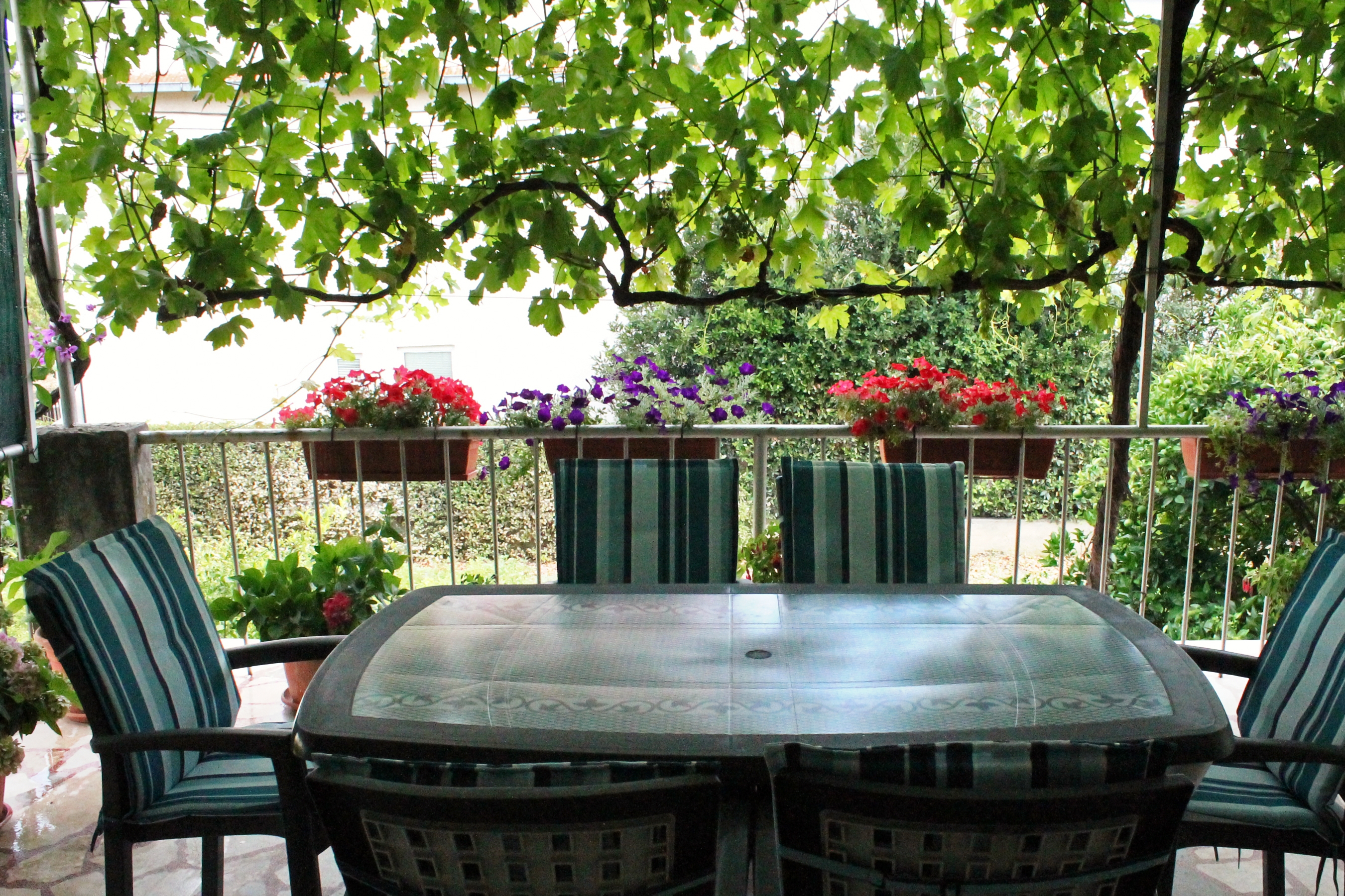 One bedroom apartment with terrace Kaštel Štafilić, Kaštela  A-b