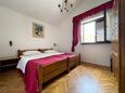 Mandre, Bedroom 1 in the apartment, (pet friendly) and WiFi.