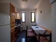 Mandre, Kitchen in the apartment, (pet friendly) and WiFi.