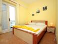 Cavtat, Dormitorio in the room, air condition available y WiFi.