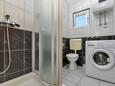 Salle de bain 2 Pokrivenik, Salle de bain 2 dans l’hébergement en type apartment, animaux acceptés et WiFi.
