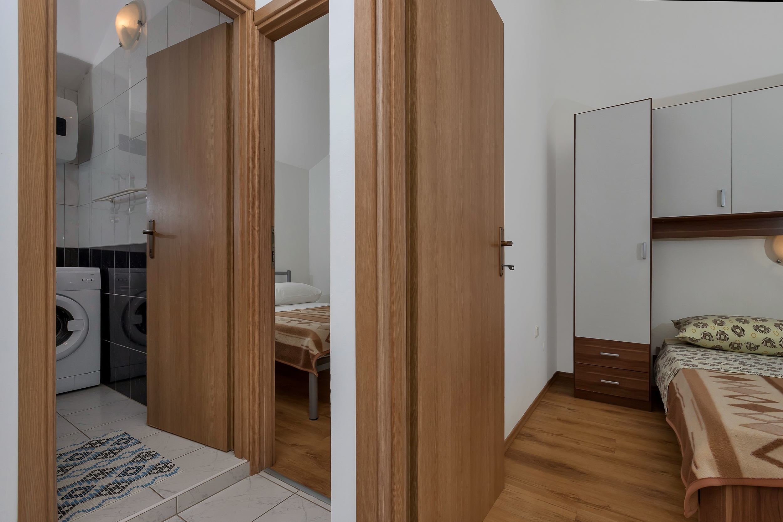 Three bedroom apartment near beach Cove Pokrivenik, Hvar  A-b