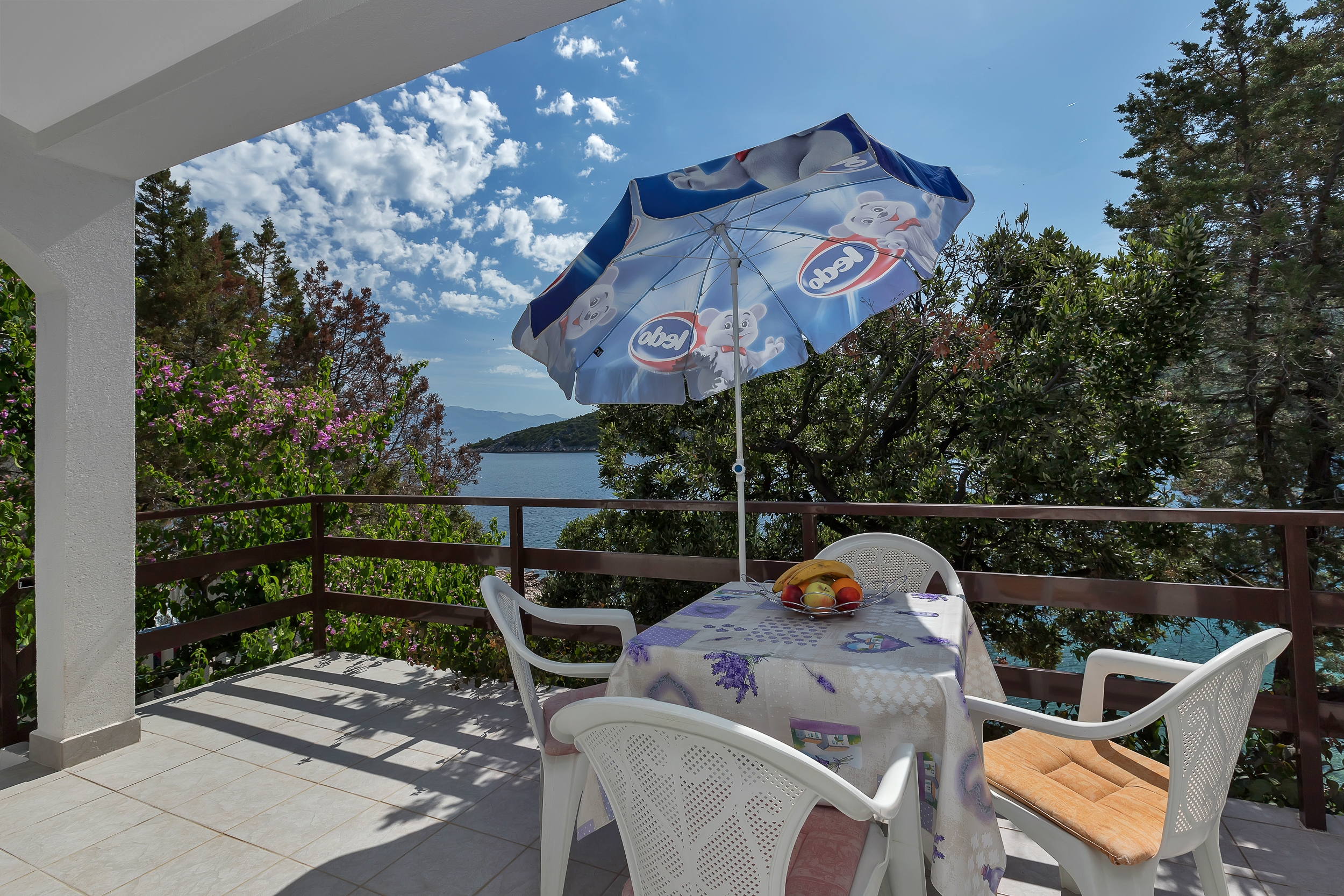Three bedroom apartment near beach Cove Pokrivenik, Hvar  A-b