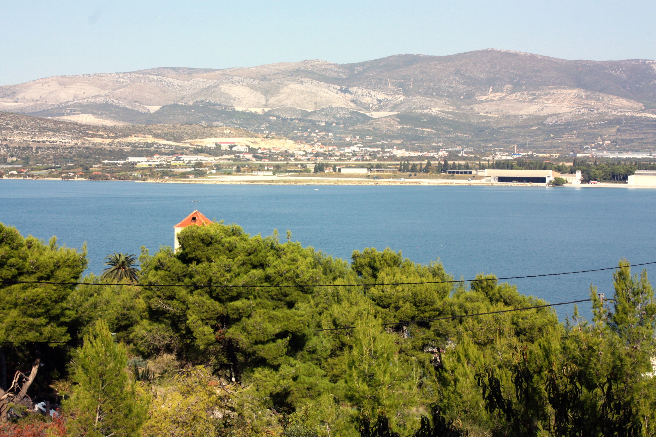 Three bedroom apartment with balcony and sea view Arbanija, Čiovo  A-e