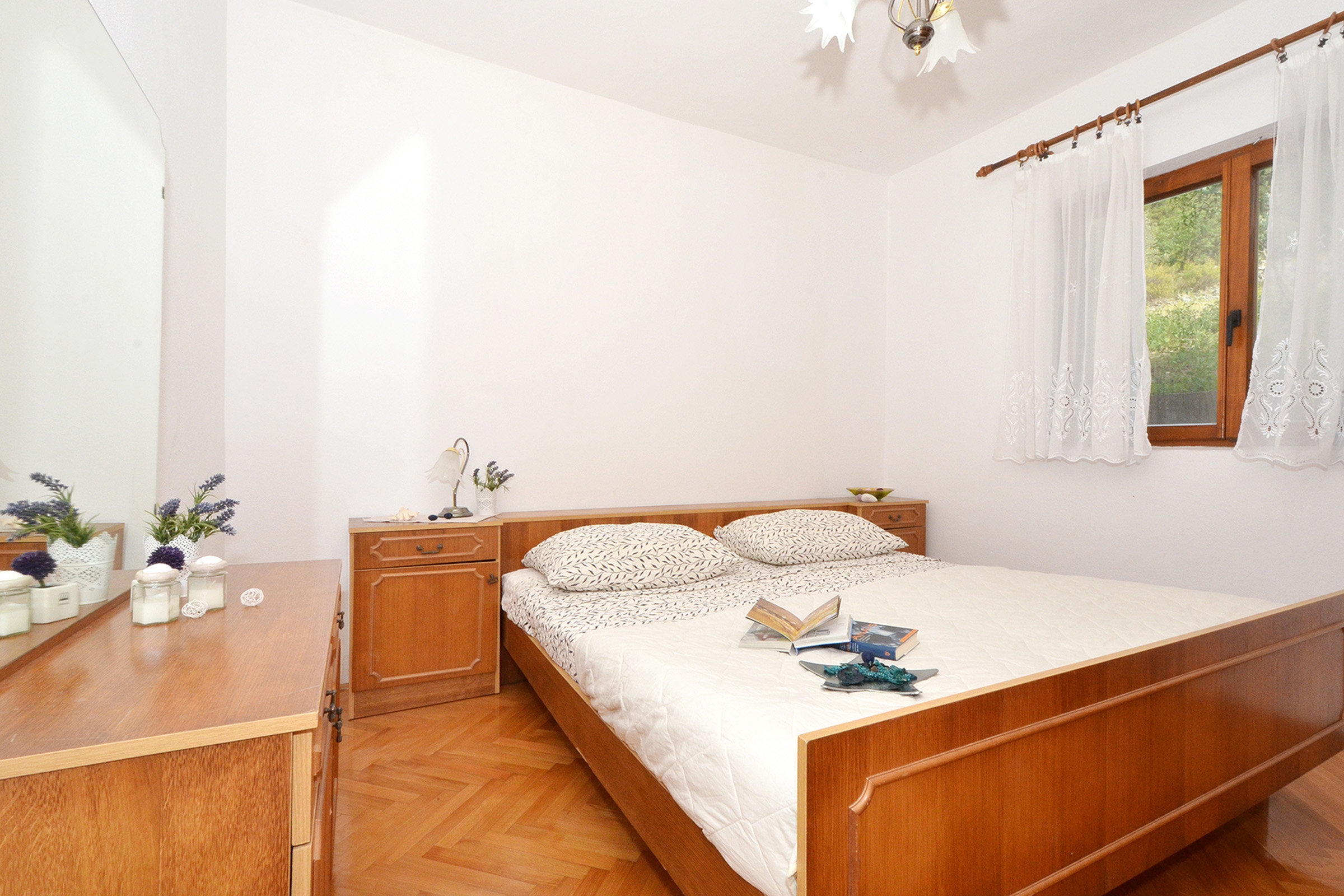 Three bedroom apartment with balcony and sea view Arbanija, Čiovo  A-e