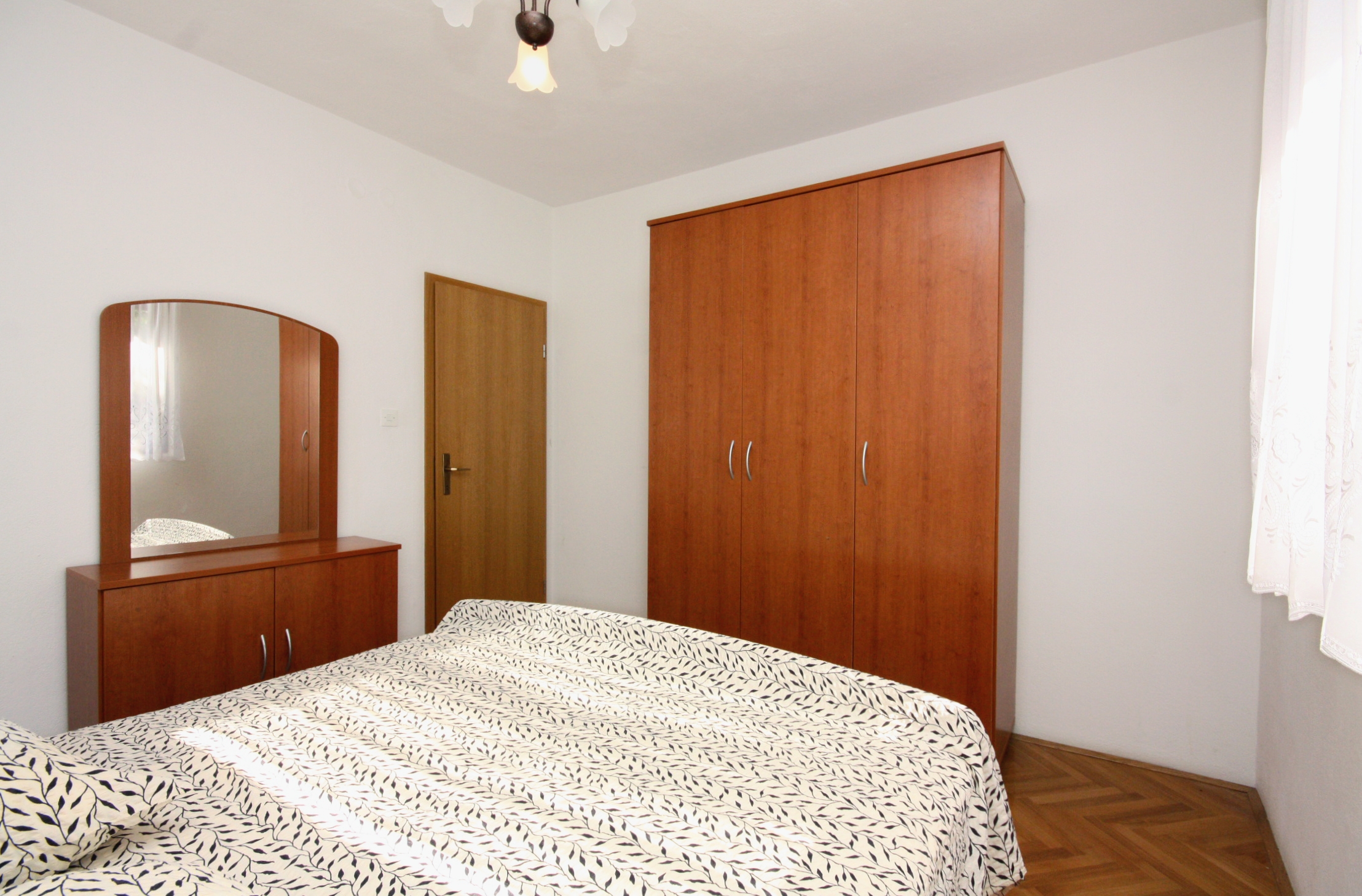 Three bedroom apartment with balcony and sea view Arbanija, Čiovo  A-e