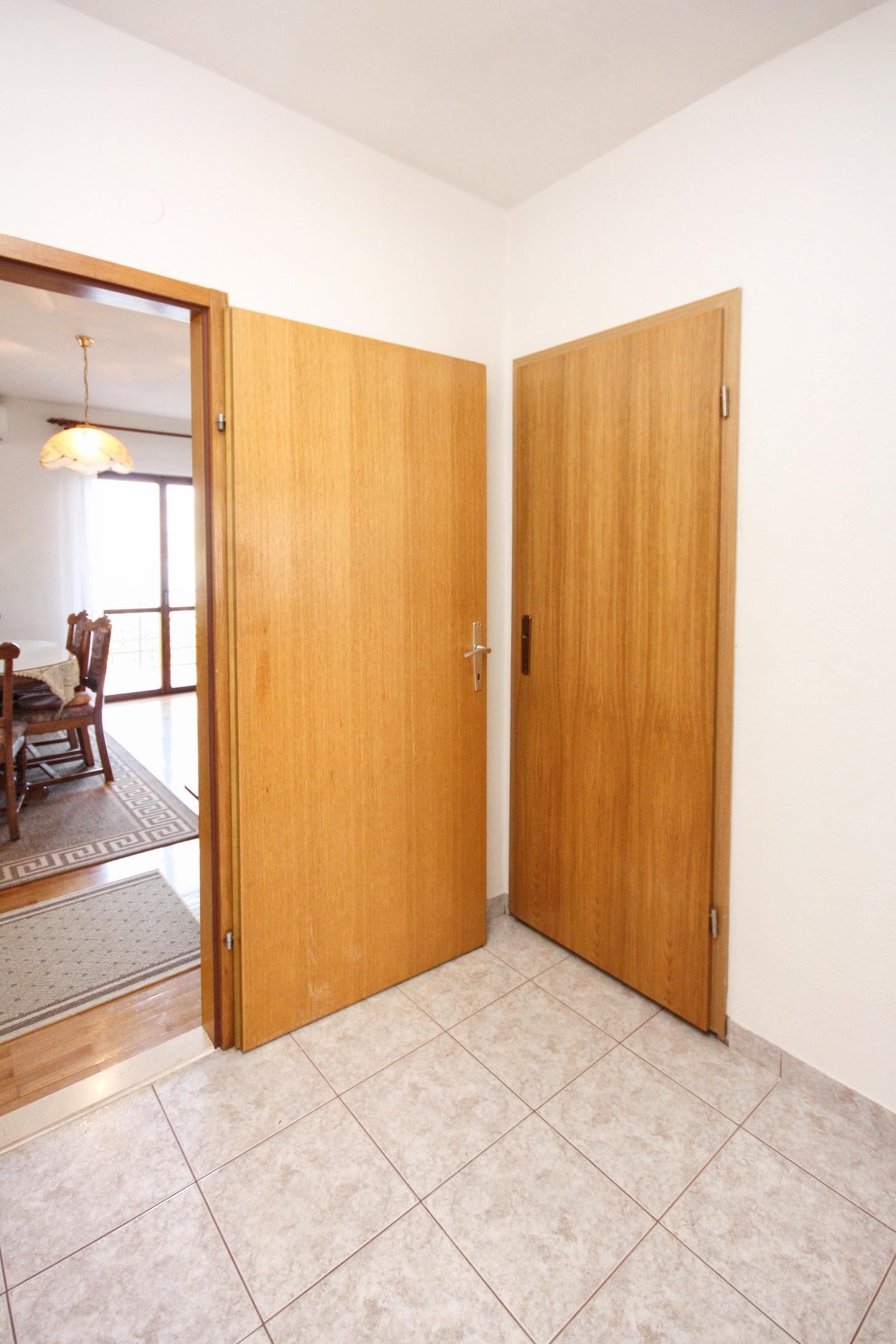 Three bedroom apartment with balcony and sea view Arbanija, Čiovo  A-e
