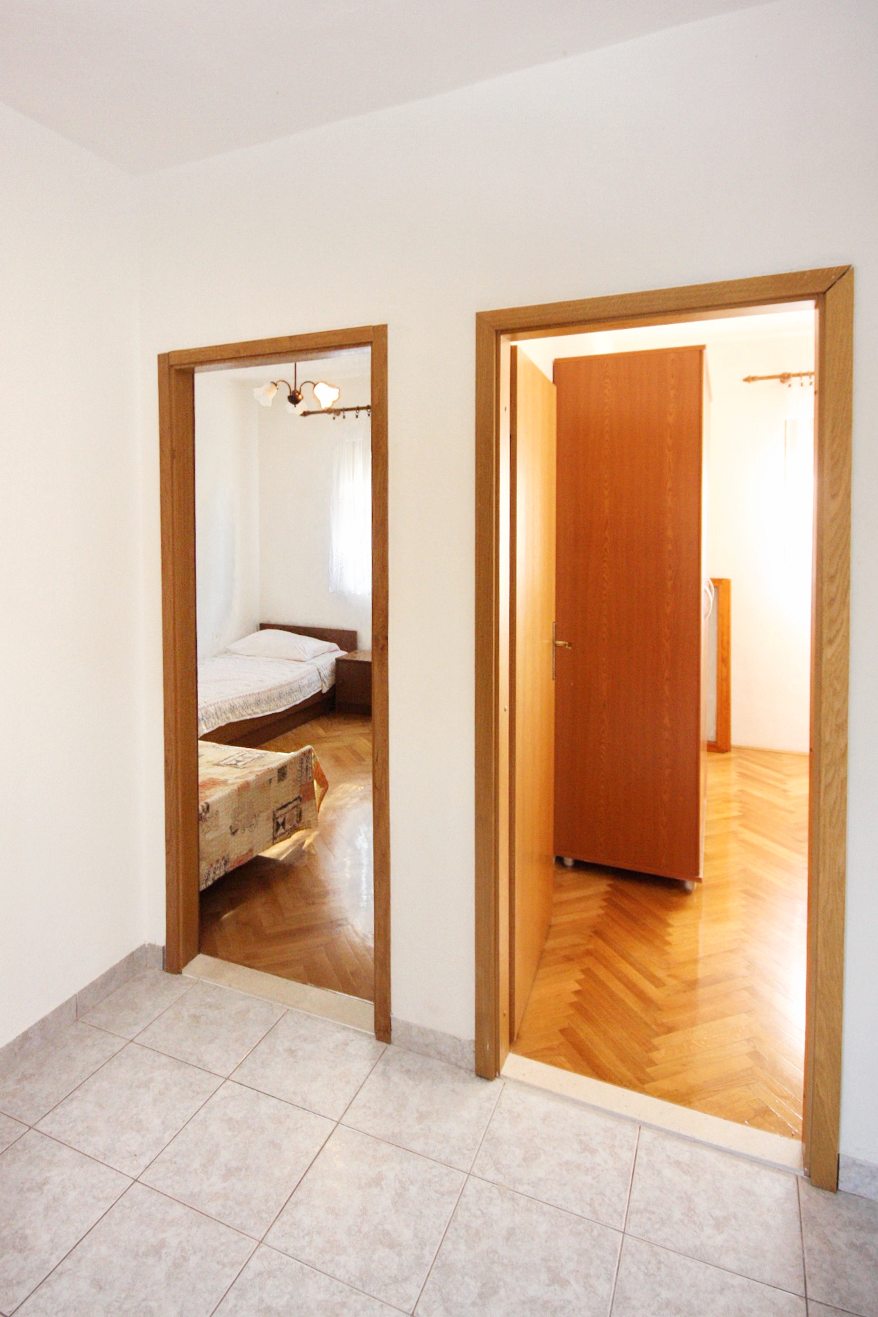 Three bedroom apartment with balcony and sea view Arbanija, Čiovo  A-e
