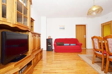 Living room 1 Arbanija, Living room 1 in the apartment, dostupna klima i WIFI.