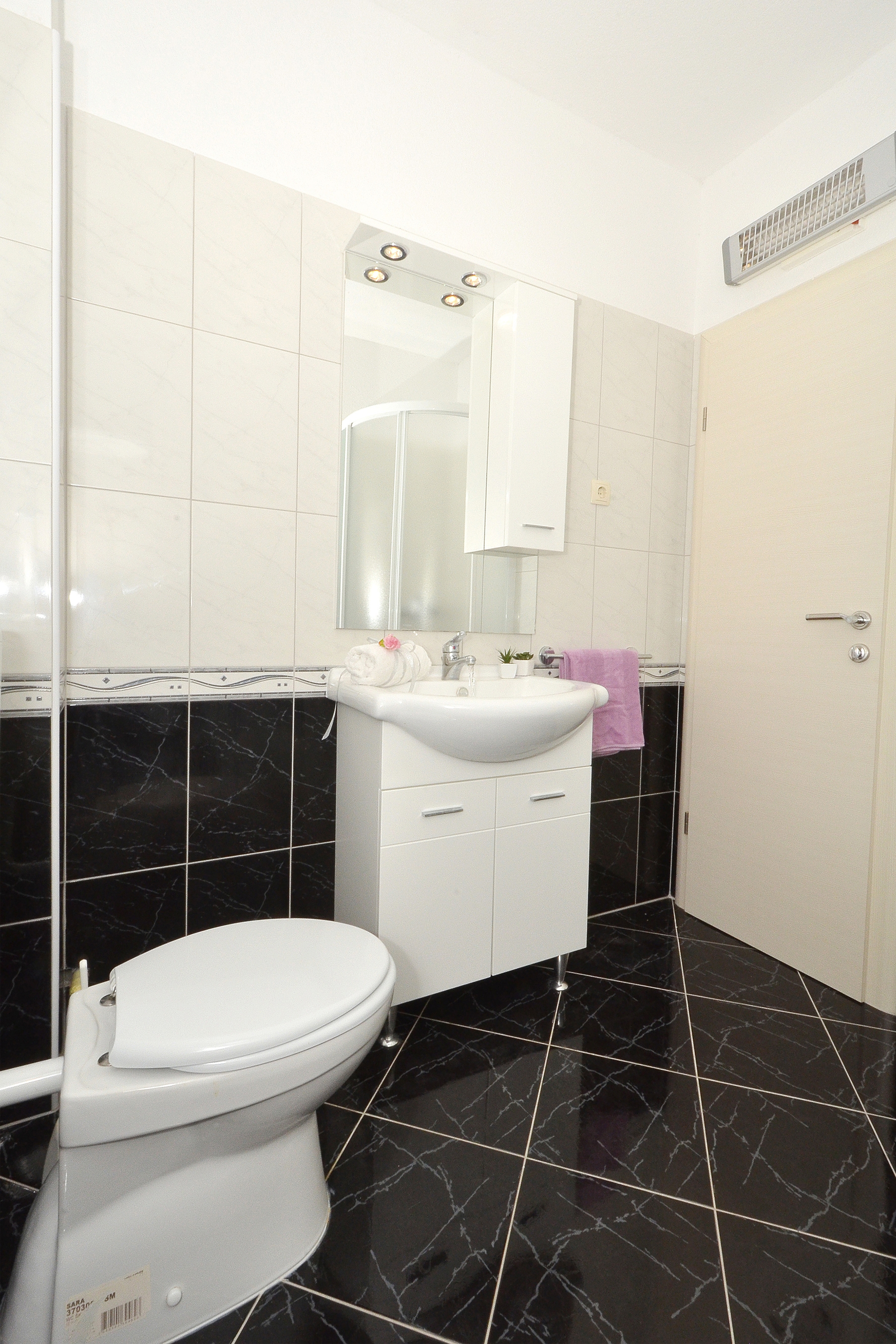 Three bedroom apartment with terrace and sea view Arbanija, Čiovo  A-f