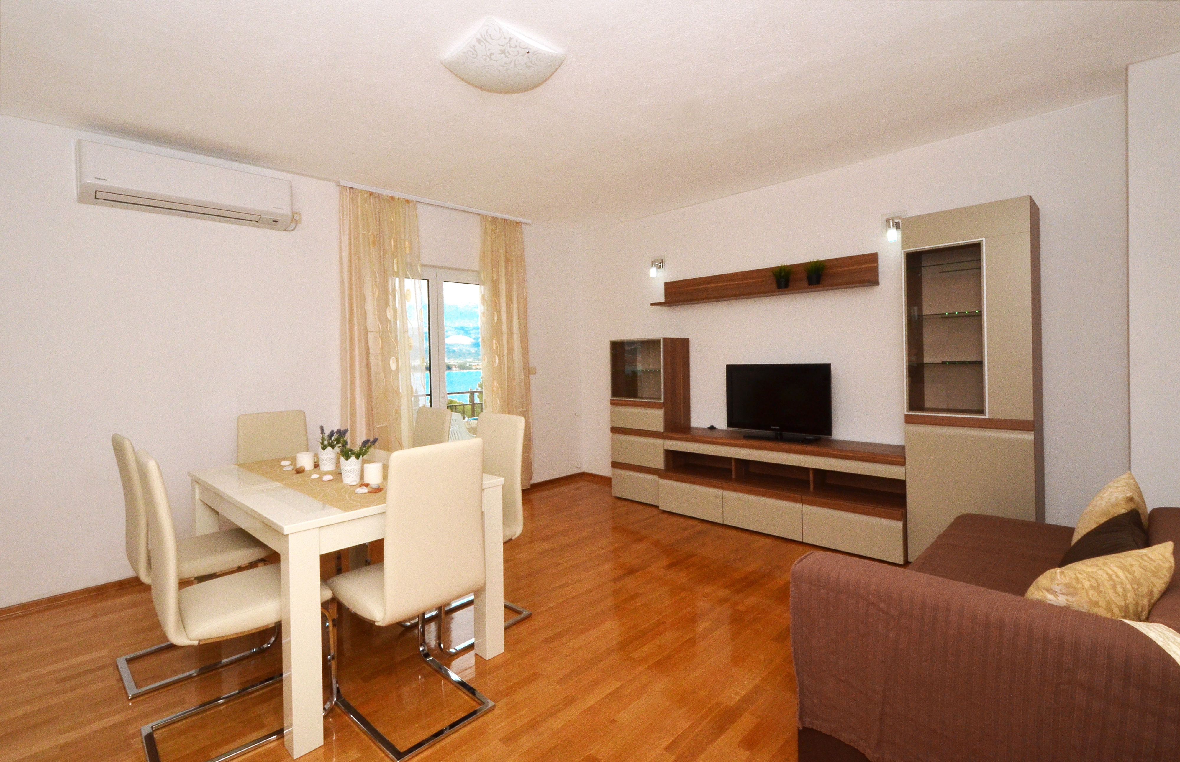 Three bedroom apartment with terrace and sea view Arbanija, Čiovo (A-5228-f)