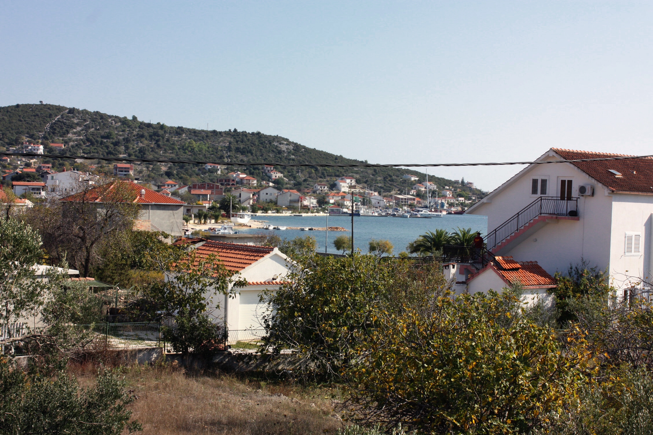 Two bedroom apartment with terrace and sea view Vinišće, Trogir  A-b