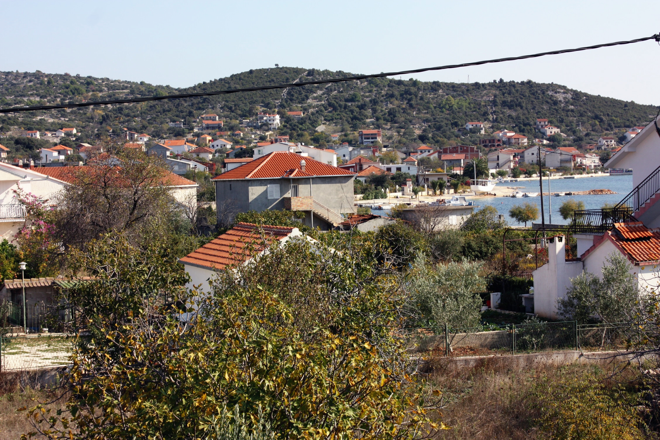 Two bedroom apartment with terrace and sea view Vinišće, Trogir  A-b
