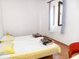 Ložnice 2 Mandre, Ložnice 2 v ubytování typu apartment, domácí mazlíčci povoleni a WiFi.