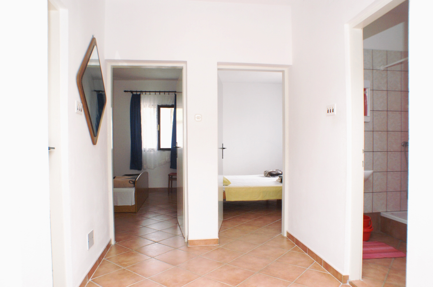 Two bedroom apartment with terrace Mandre, Pag  A-b