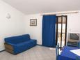 Obývací pokoj Mandre, Obývací pokoj v ubytování typu apartment, s klimatizací, domácí mazlíčci povoleni a WiFi.