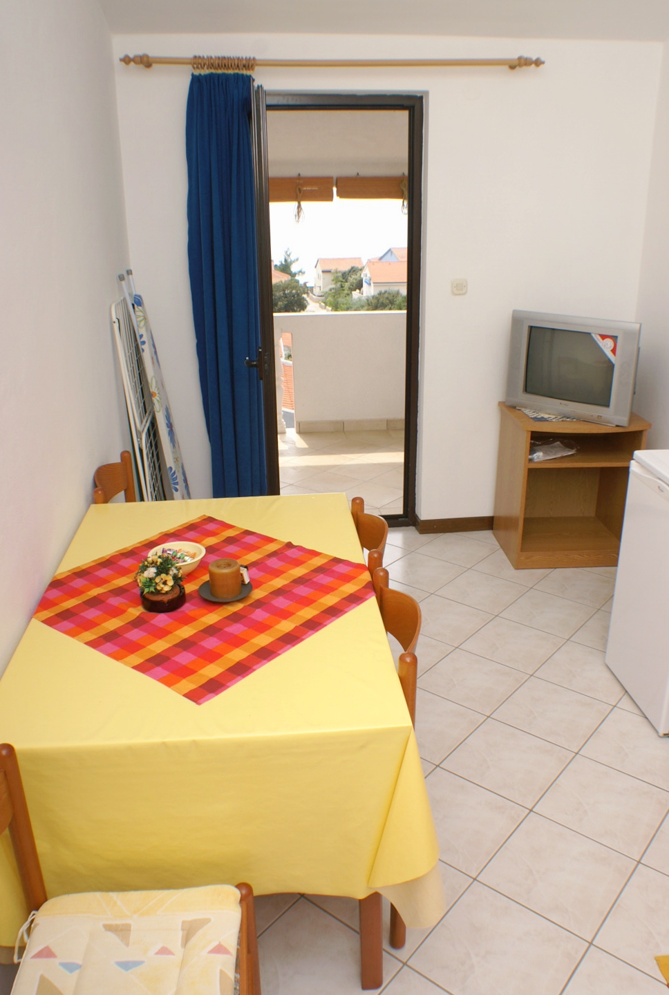 Two bedroom apartment with terrace and sea view Mandre, Pag (A-523-d)