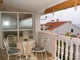 Mandre, Terras in the apartment, with a sea view, (pet friendly) en WiFi.