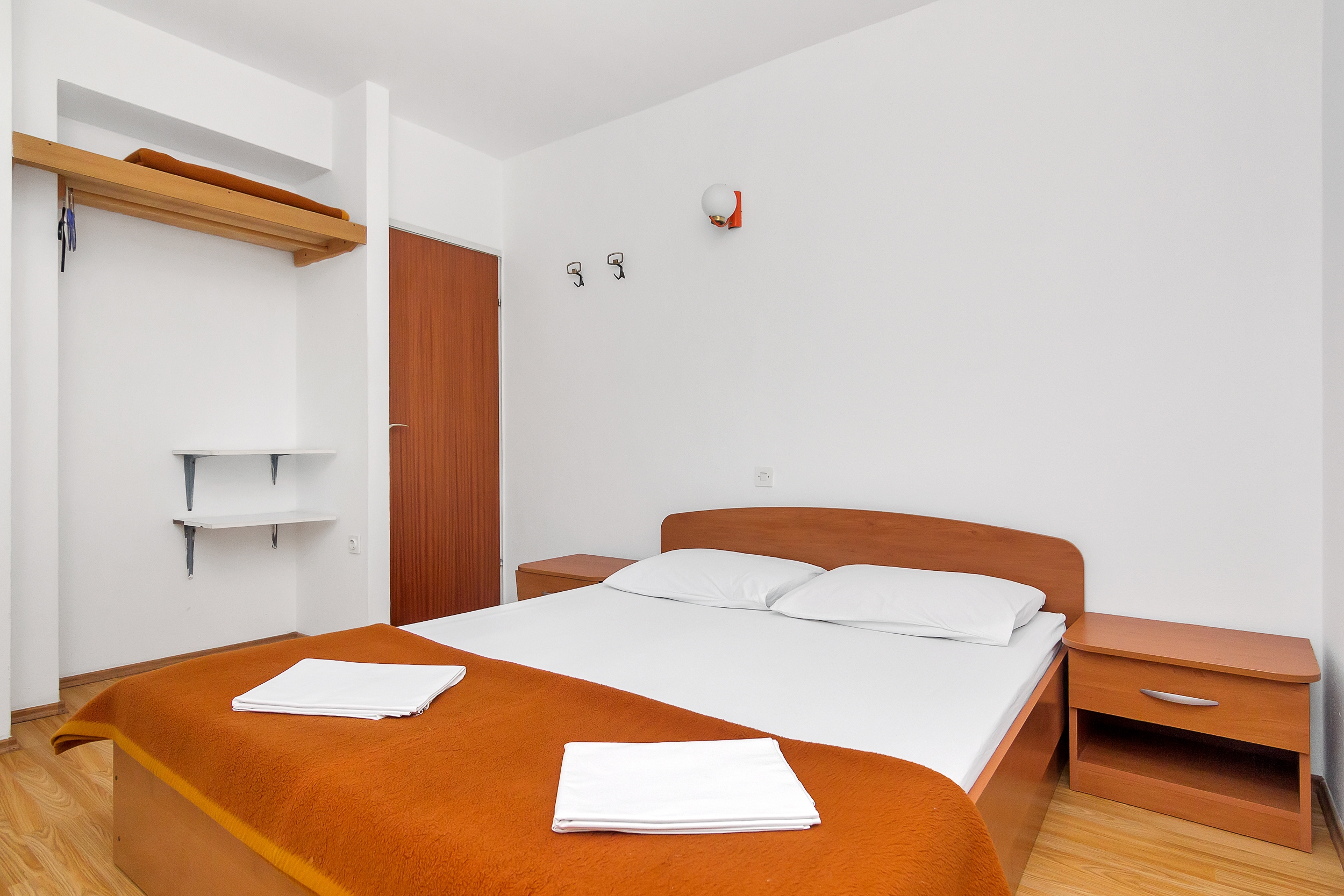 Three bedroom apartment near beach Cove Pokrivenik, Hvar  A-a