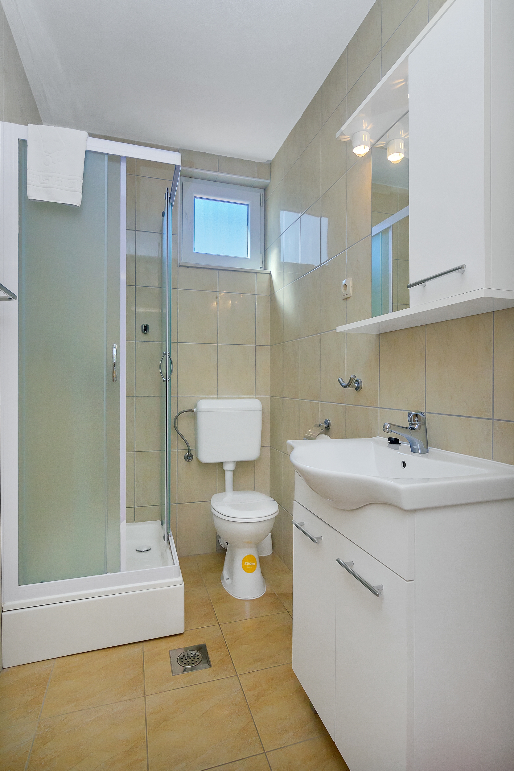Two bedroom apartment near beach Cove Pokrivenik, Hvar  A-c