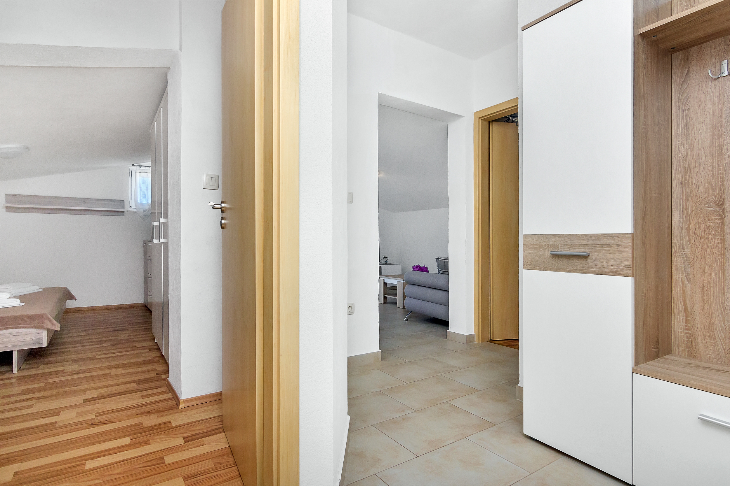 Two bedroom apartment near beach Cove Pokrivenik, Hvar  A-c