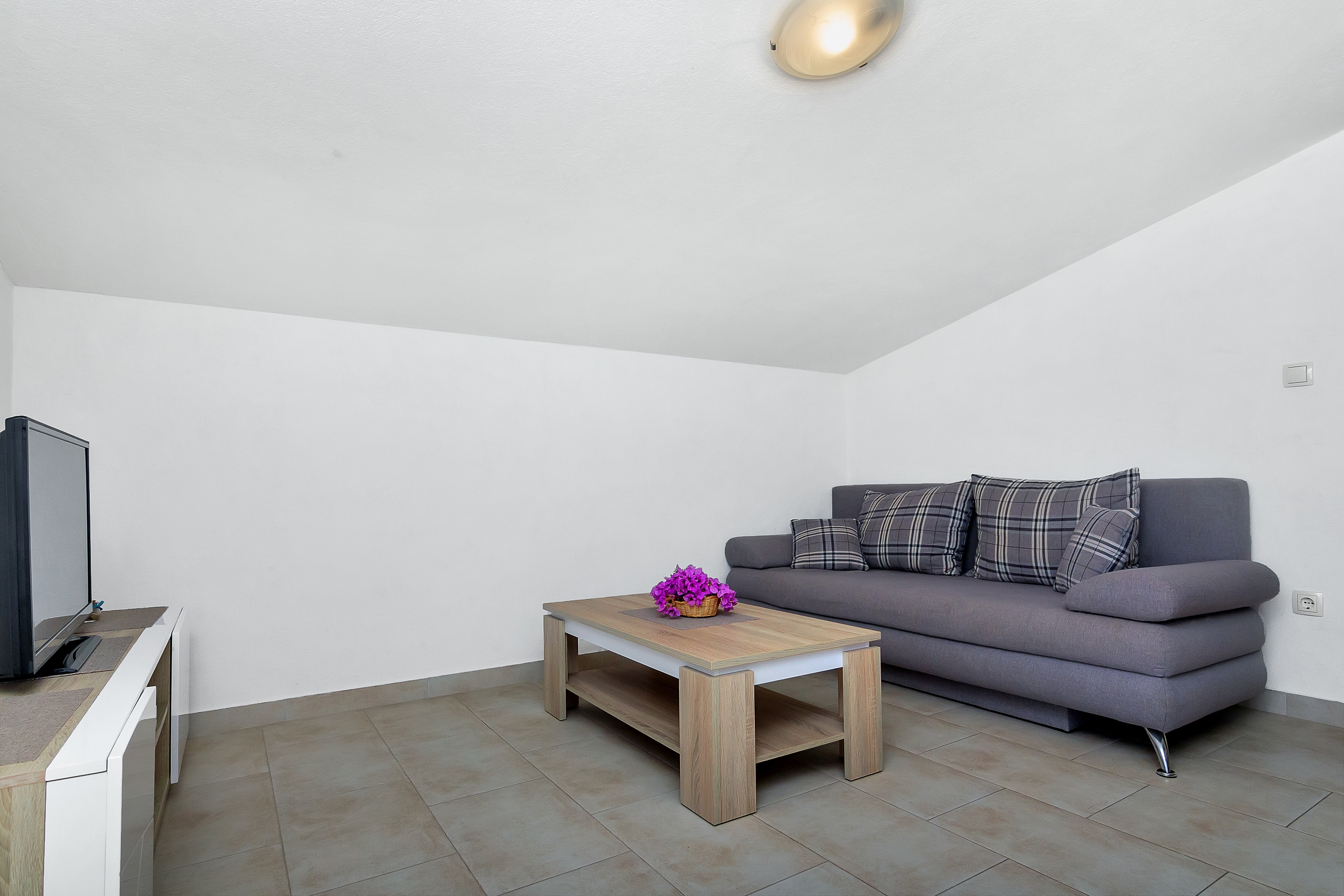 Two bedroom apartment near beach Cove Pokrivenik, Hvar (A-5231-c) Two bedroom apartment near beach Cove Pokrivenik, Hvar (A-5231-c)