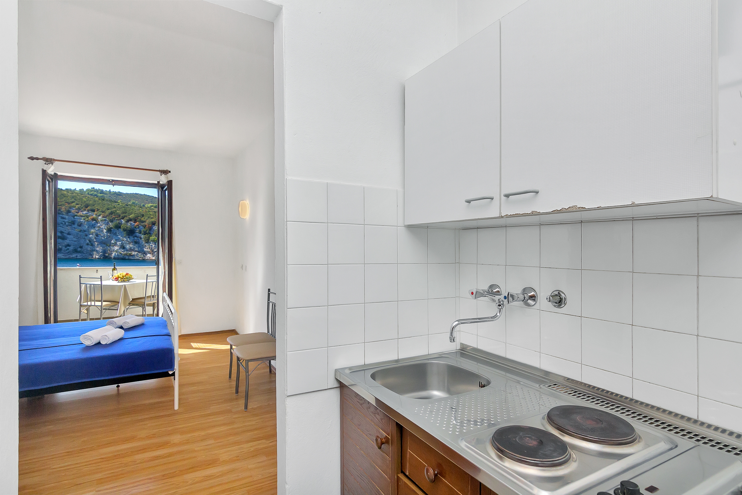 Studio flat near beach Cove Pokrivenik, Hvar (AS-5231-a)