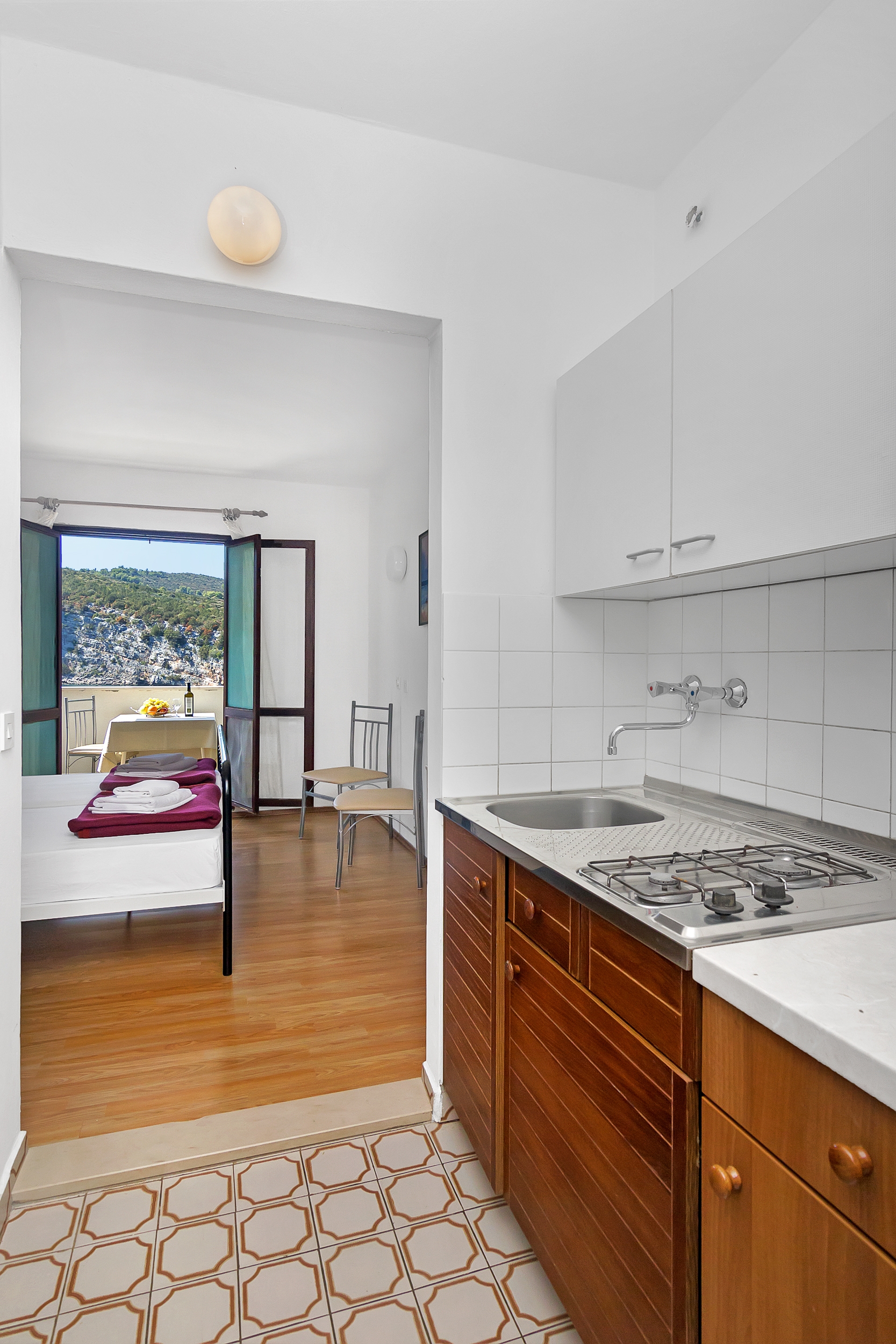 Studio flat near beach Cove Pokrivenik, Hvar (AS-5231-b)