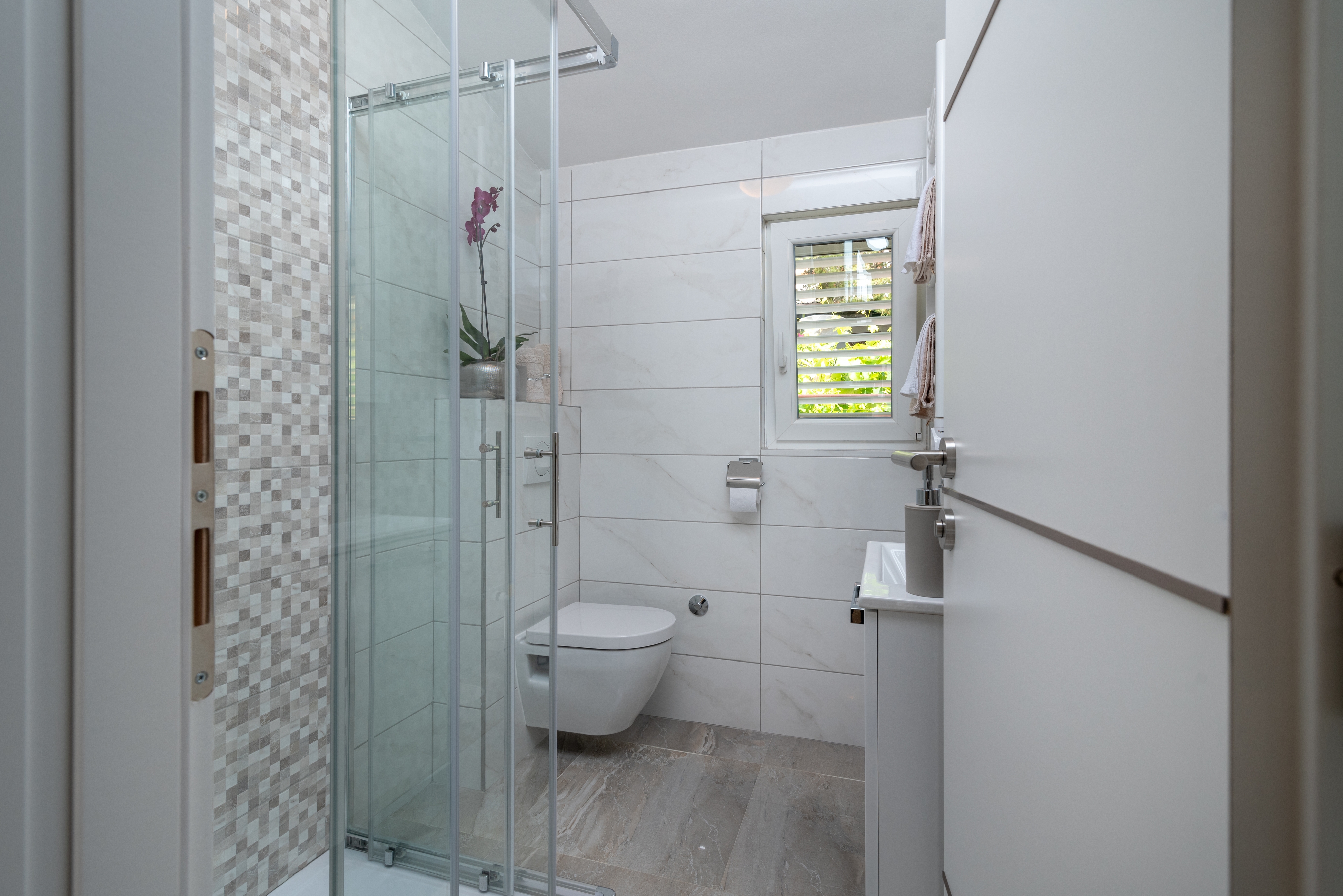 Three bedroom apartment near beach Rastići, Čiovo  A-a