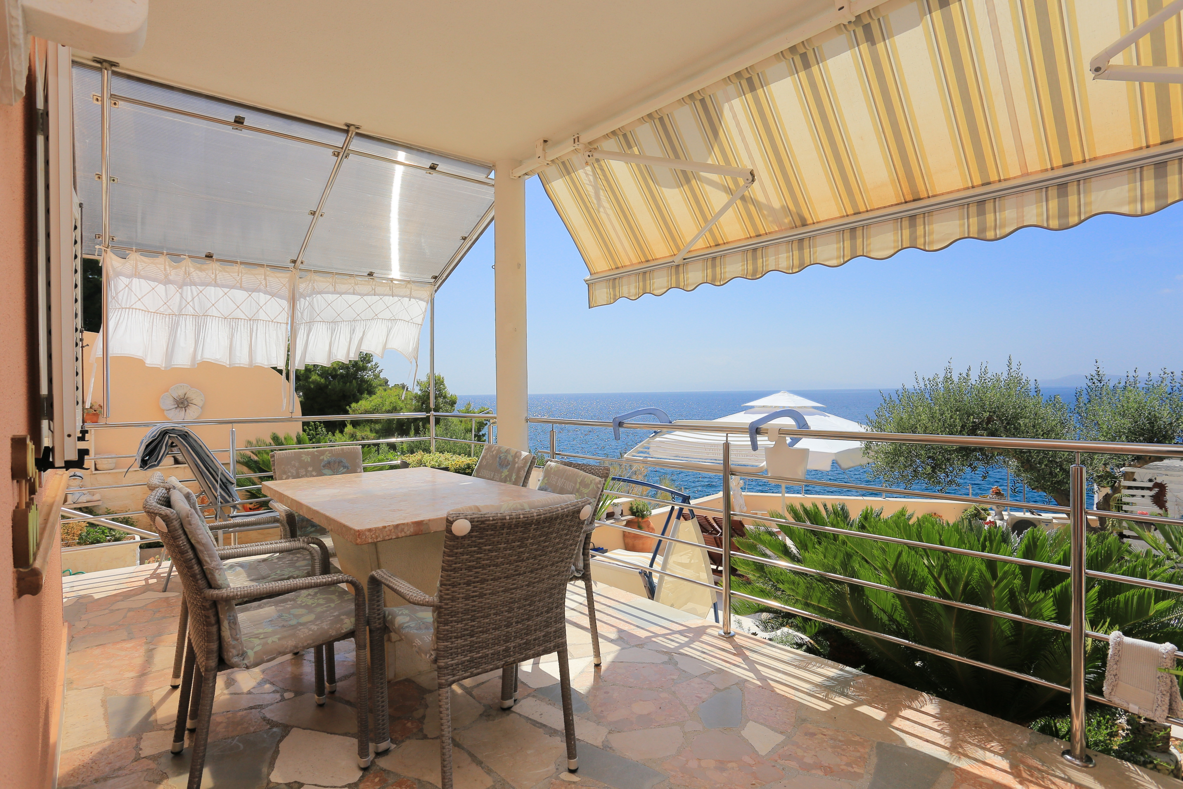Two bedroom apartment near beach Rastići, Čiovo  A-c
