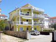 Vodice, Vodice, Propiedad 5237 - Apartamentos with pebble beach.