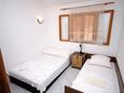 Bedroom 2 Stomorska, Bedroom 2 in the apartment, (pet friendly).