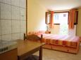 Dining room Stomorska, Dining room in the studio-apartment, (pet friendly).