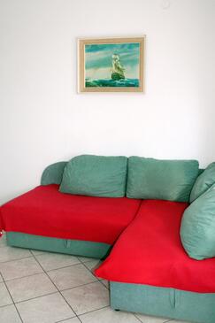 Living room Podstrana, Living room in the apartment, dostupna klima, dopusteni kucni ljubimci i WIFI.