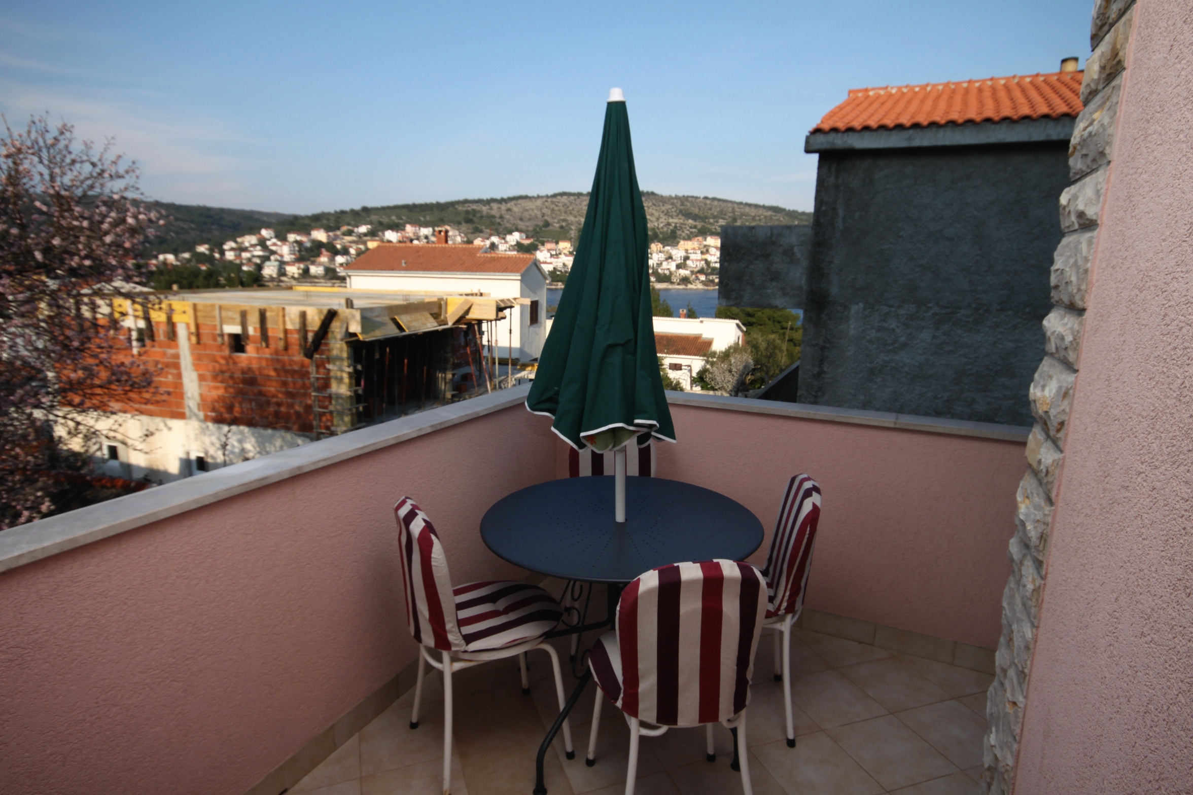 Two bedroom apartment with terrace and sea view Bušinci, Čiovo (A-5256-b)