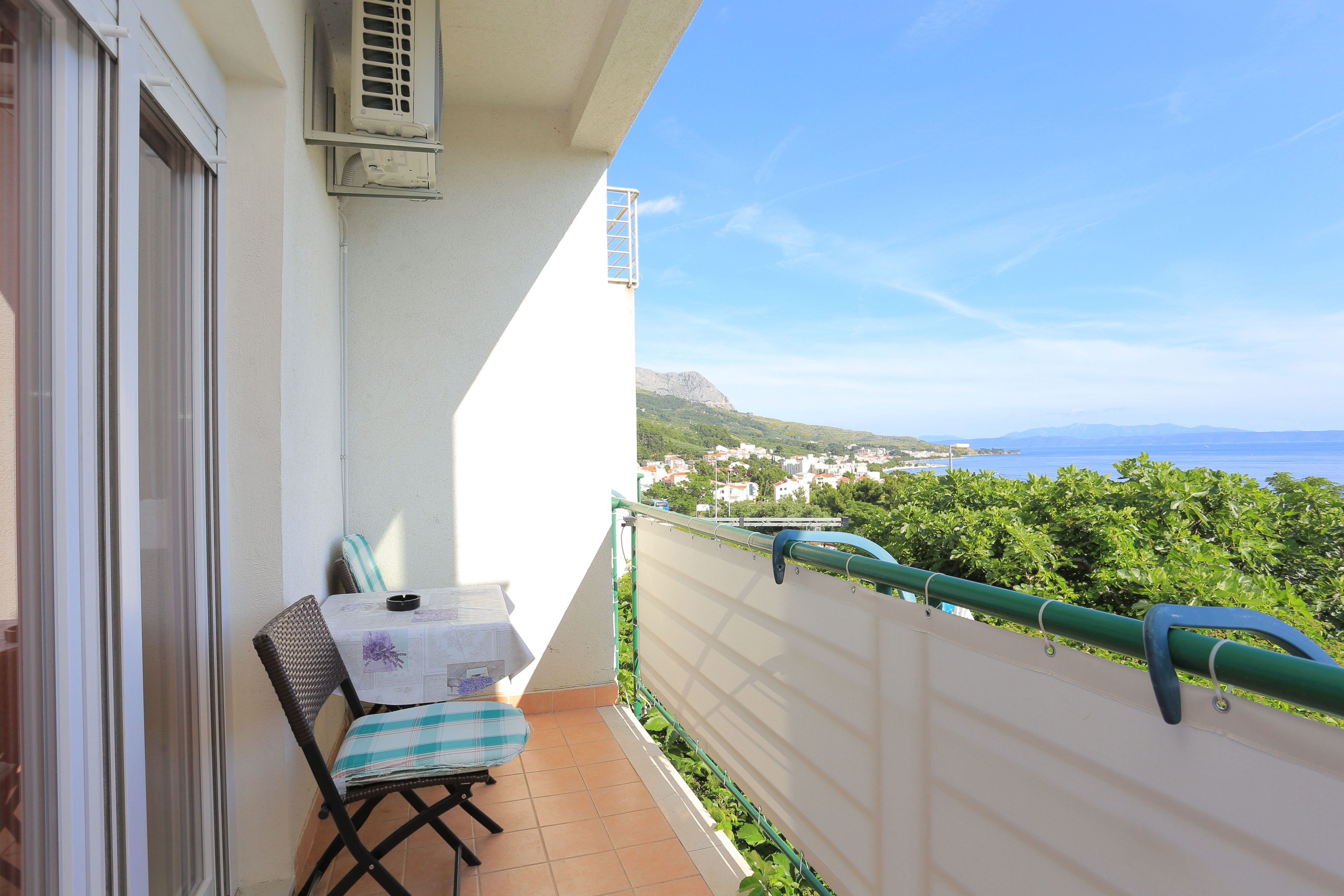 One bedroom apartment with balcony and sea view Tučepi, Makarska  A-b