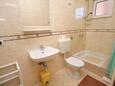 Ванная комната 2 Makarska, Ванная комната 2 в размещении типа apartment, WiFi.