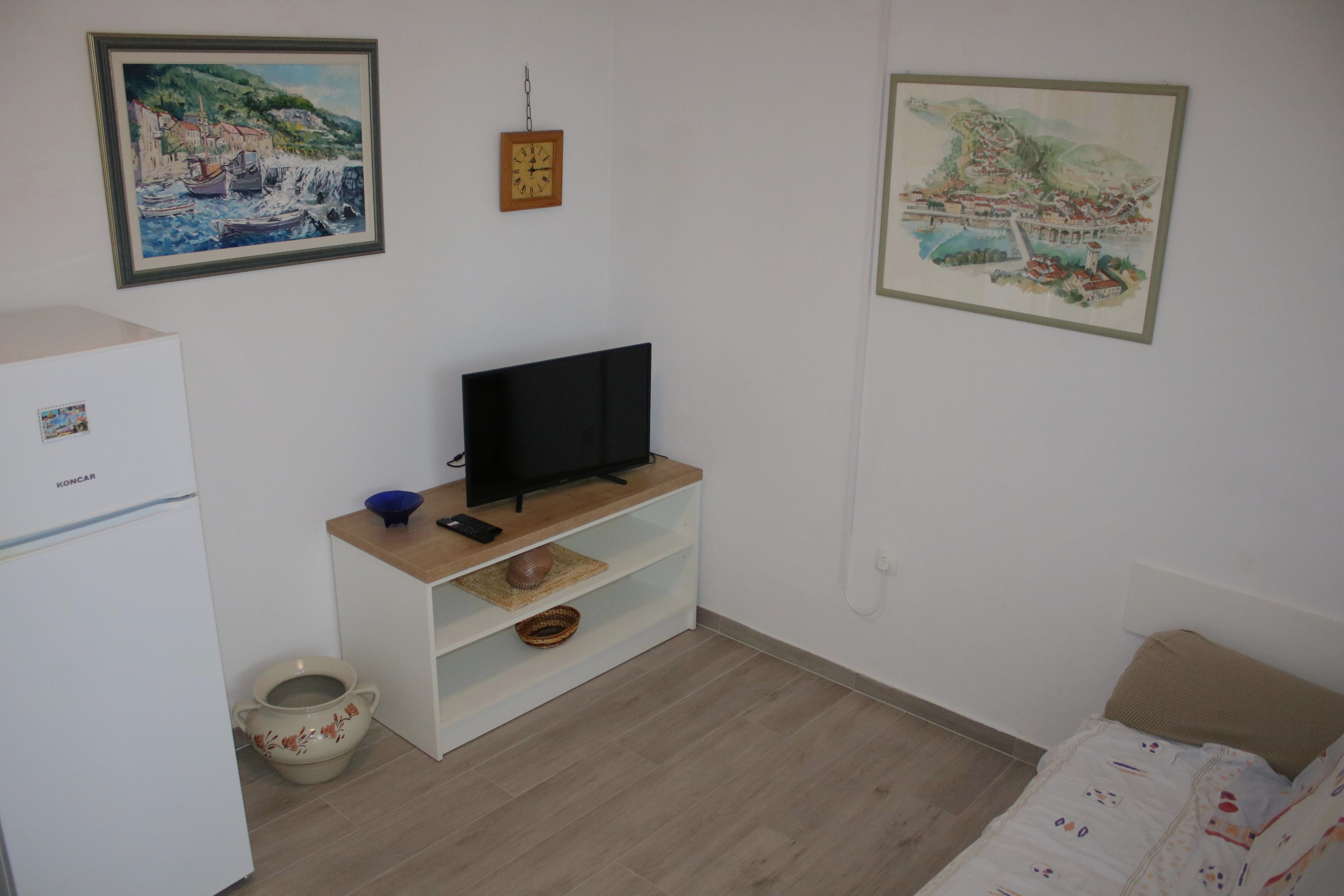 Two bedroom apartment with terrace and sea view Drašnice, Makarska (A-5265-a)