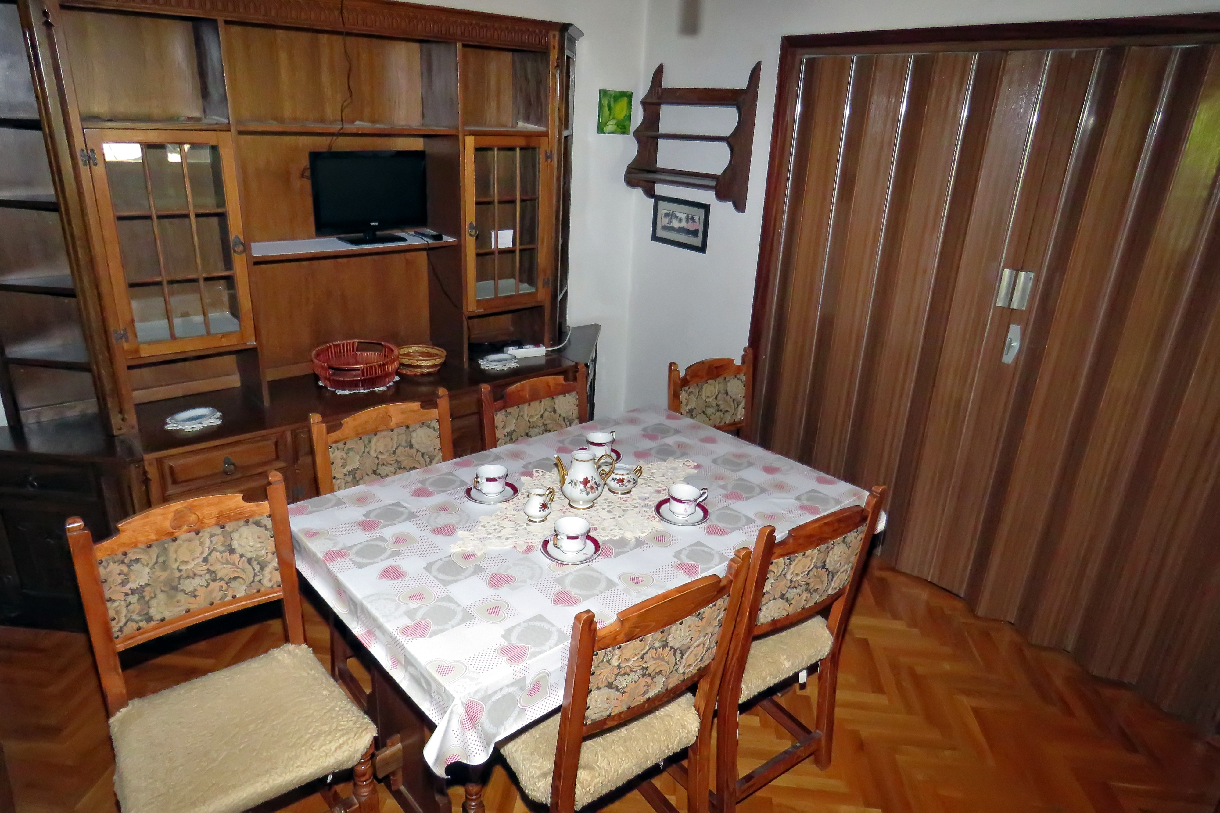 Three bedroom apartment with terrace and sea view Drašnice, Makarska (A-5265-b) Three bedroom apartment with terrace and sea view Drašnice, Makarska (A-5265-b)