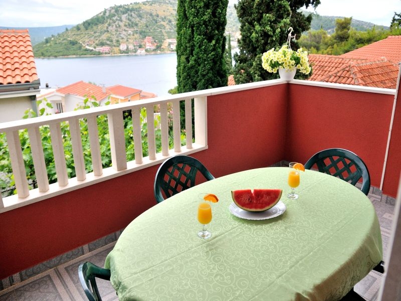 Two bedroom apartment with terrace and sea view Rogoznica (A-5269-a) Two bedroom apartment with terrace and sea view Rogoznica (A-5269-a)