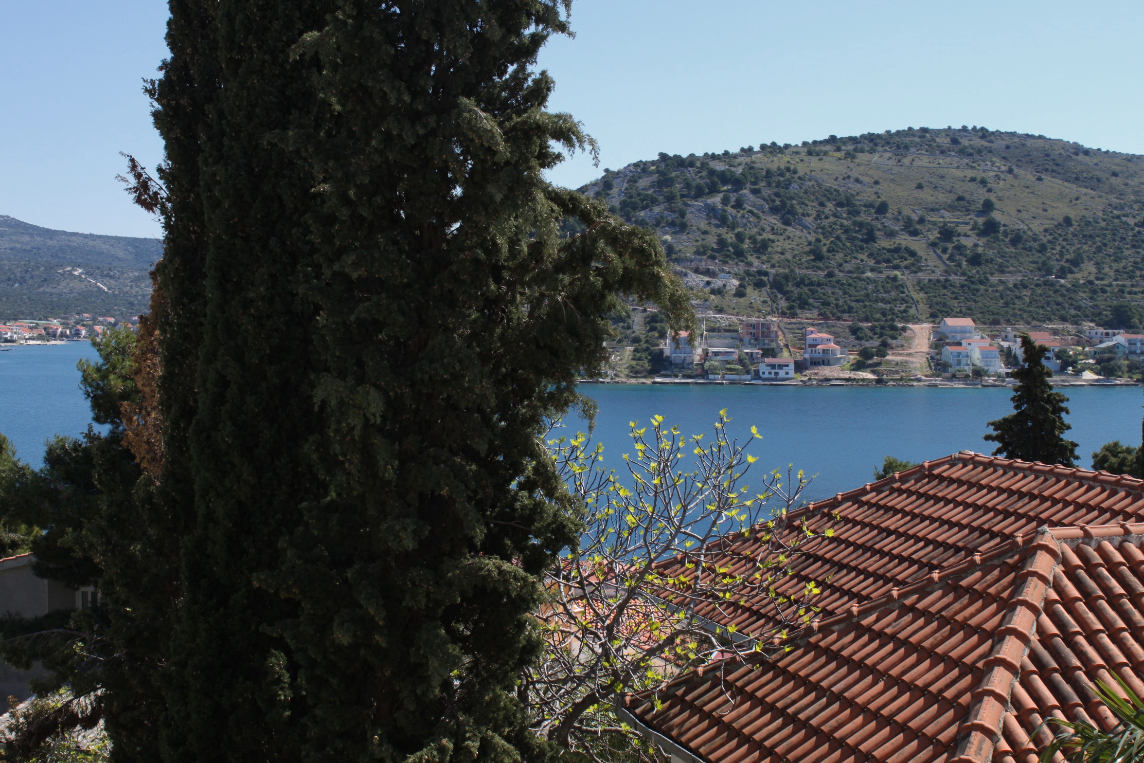 Two bedroom apartment with terrace and sea view Rogoznica  A-a