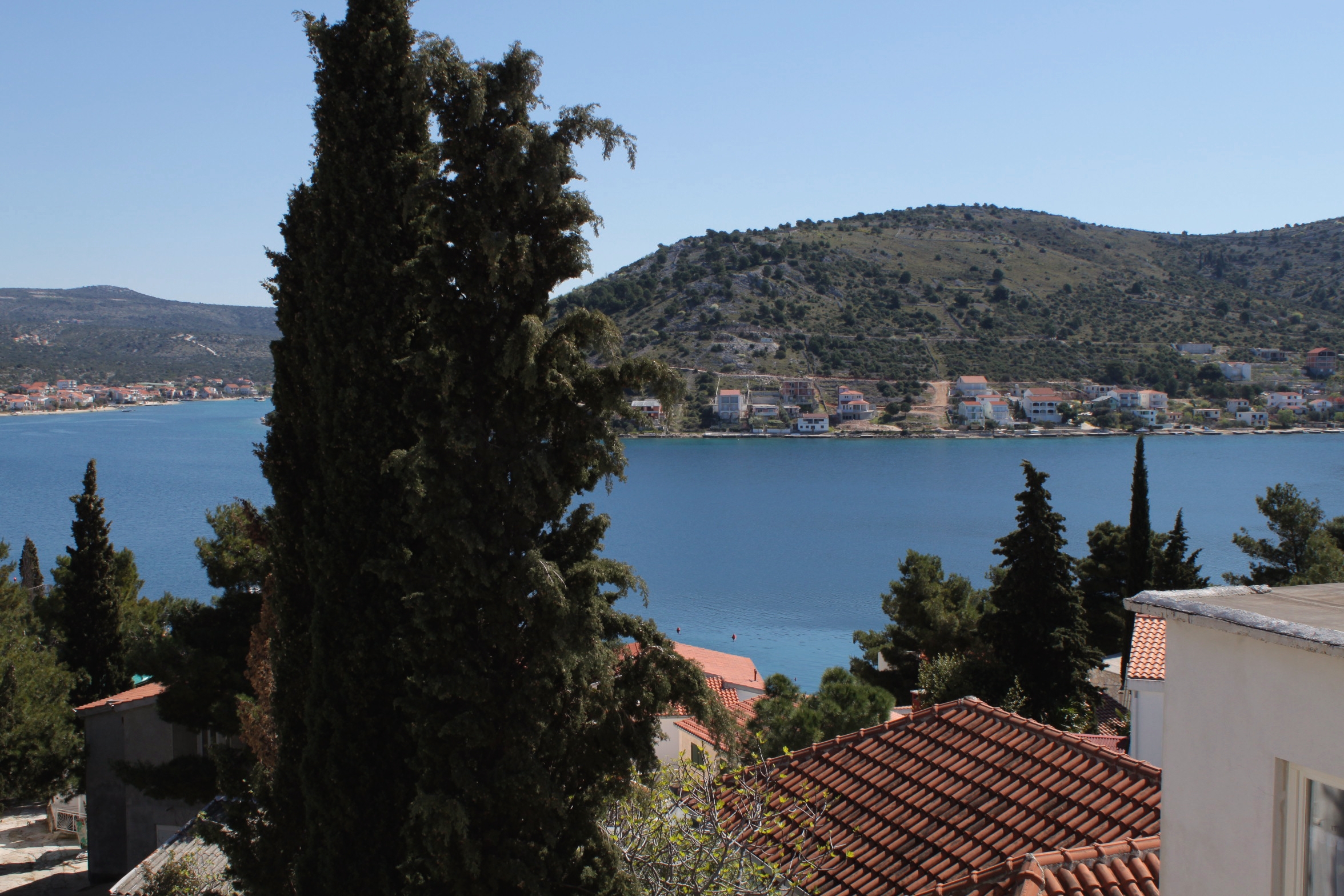 Two bedroom apartment with terrace and sea view Rogoznica  A-c