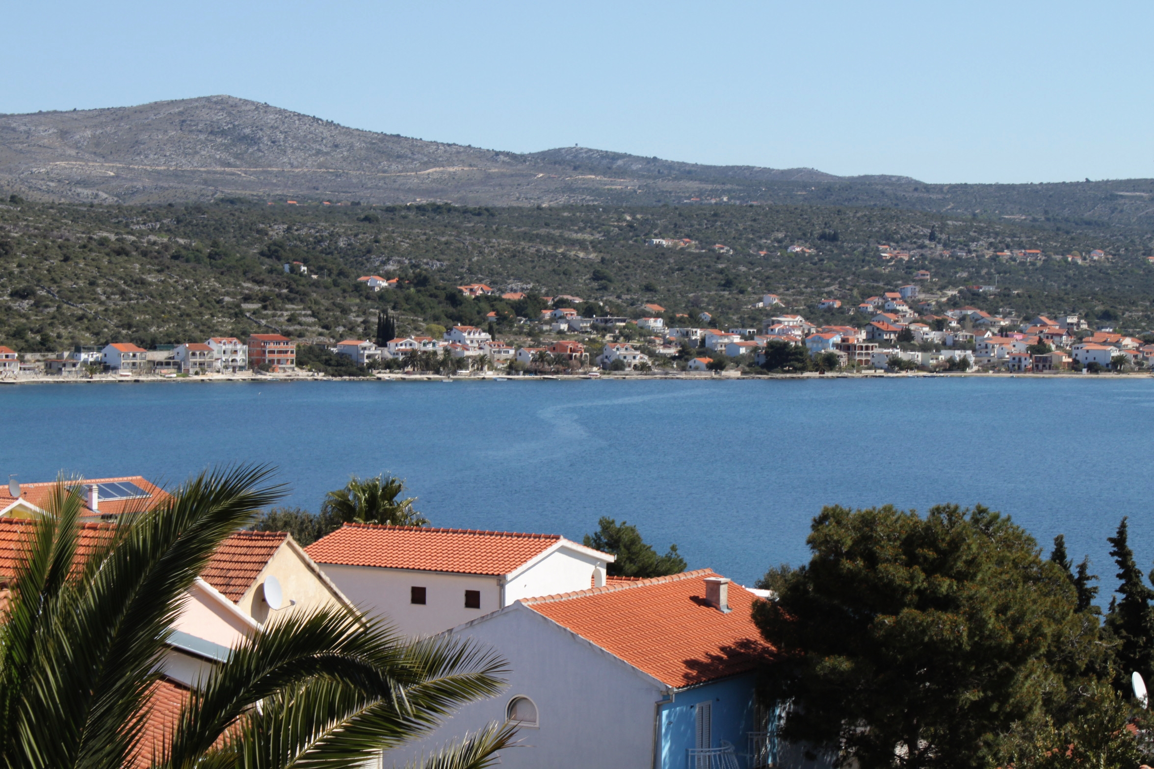 Two bedroom apartment with terrace and sea view Rogoznica  A-d