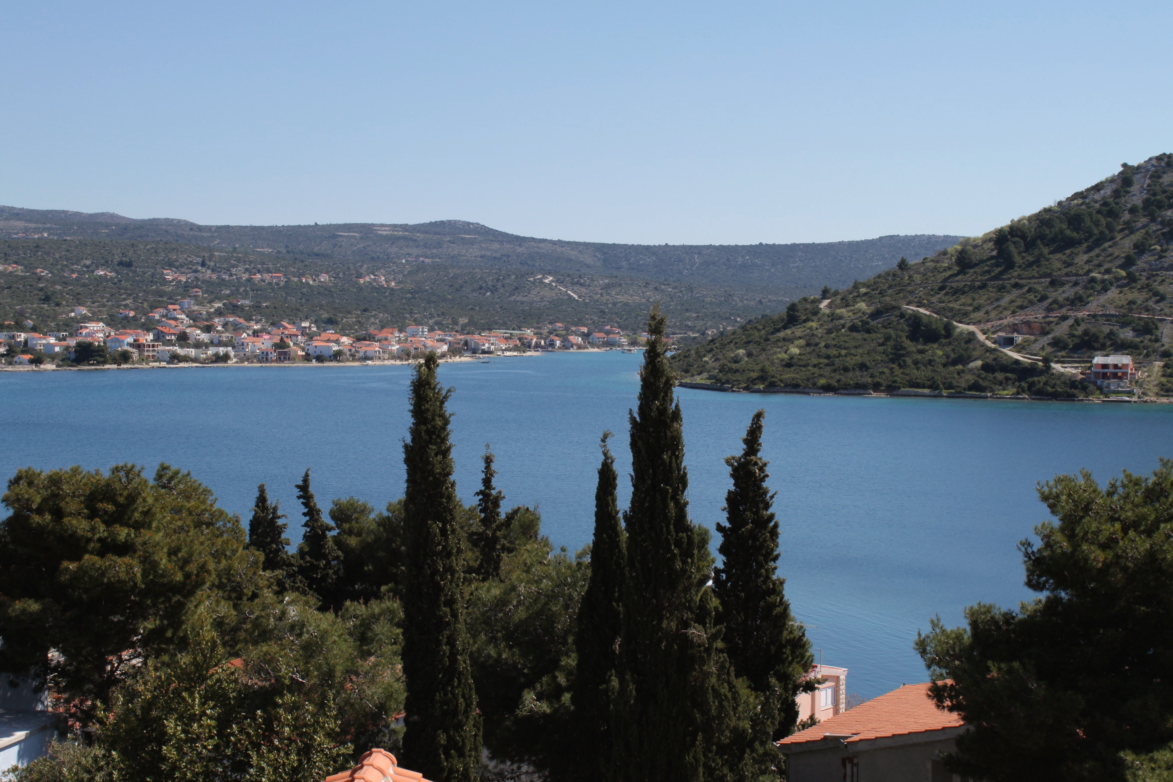 Two bedroom apartment with terrace and sea view Rogoznica  A-d