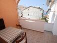 Terrace Metajna, Terrace in the apartment, with a sea view, (pet friendly) and WiFi.