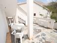 Terrace Metajna, Terrace in the apartment, (pet friendly) and WiFi.