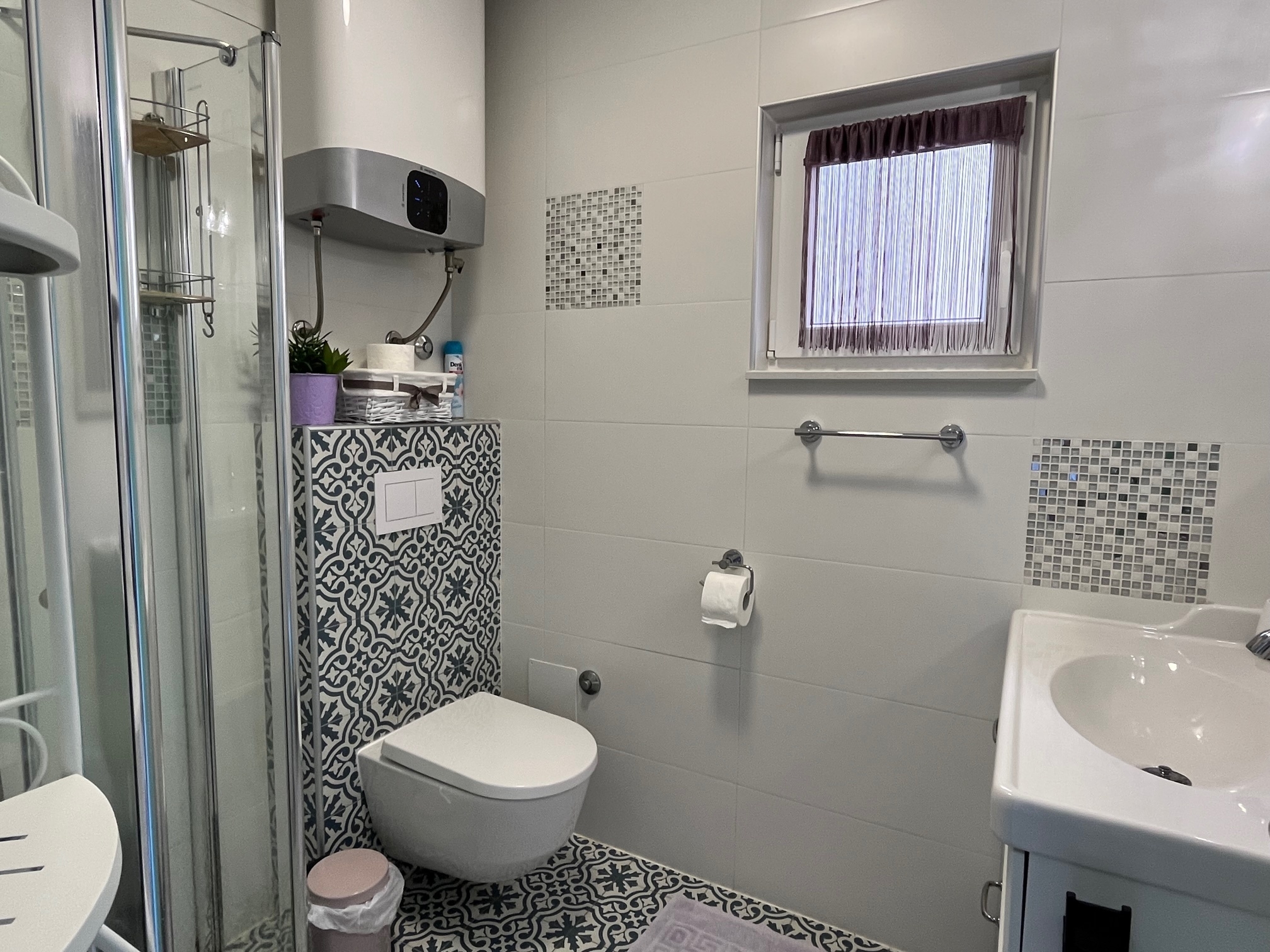 Two bedroom apartment near beach Grebaštica, Šibenik  A-c