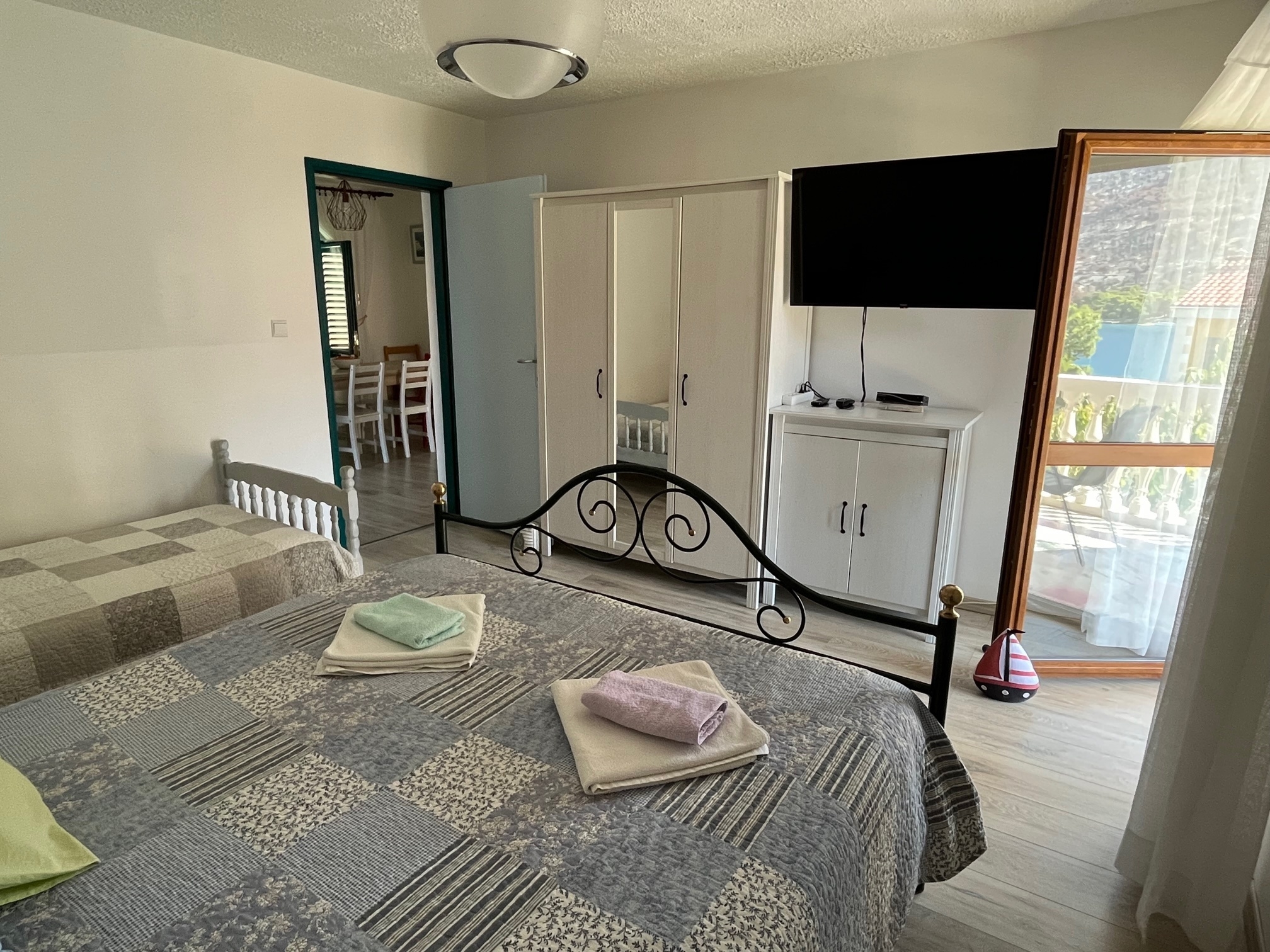 Two bedroom apartment near beach Grebaštica, Šibenik  A-c