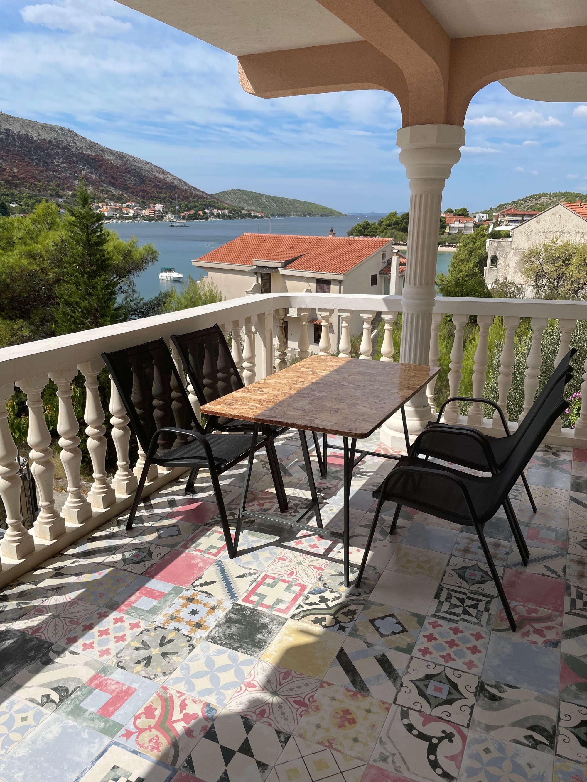 Two bedroom apartment near beach Grebaštica, Šibenik  A-c