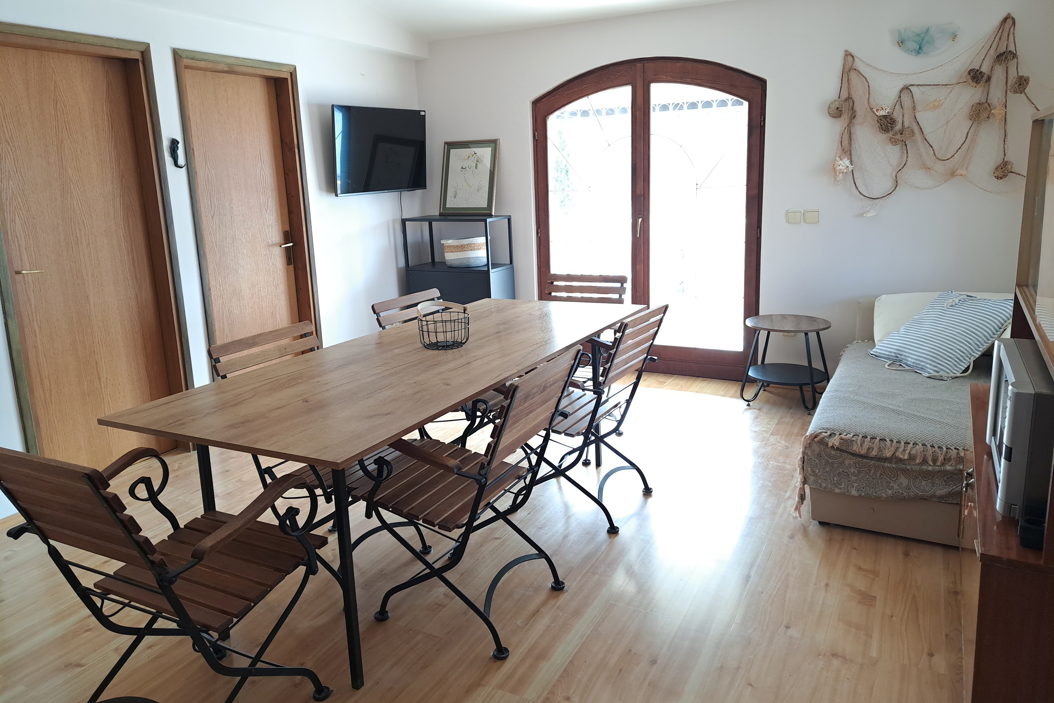 Three bedroom apartment near beach Grebaštica, Šibenik (A-5270-d)